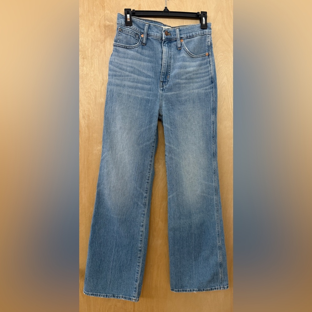 Madewell High-Rise Flare Jeans in Caine Wash - Picture 10 of 16